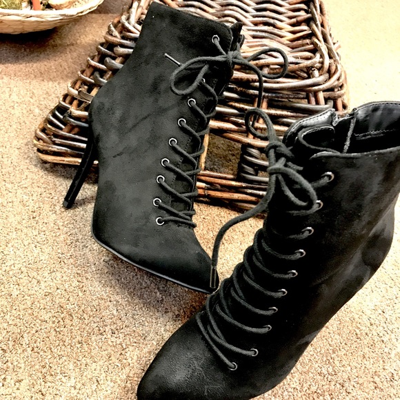 Black lace up booties - Picture 4 of 4
